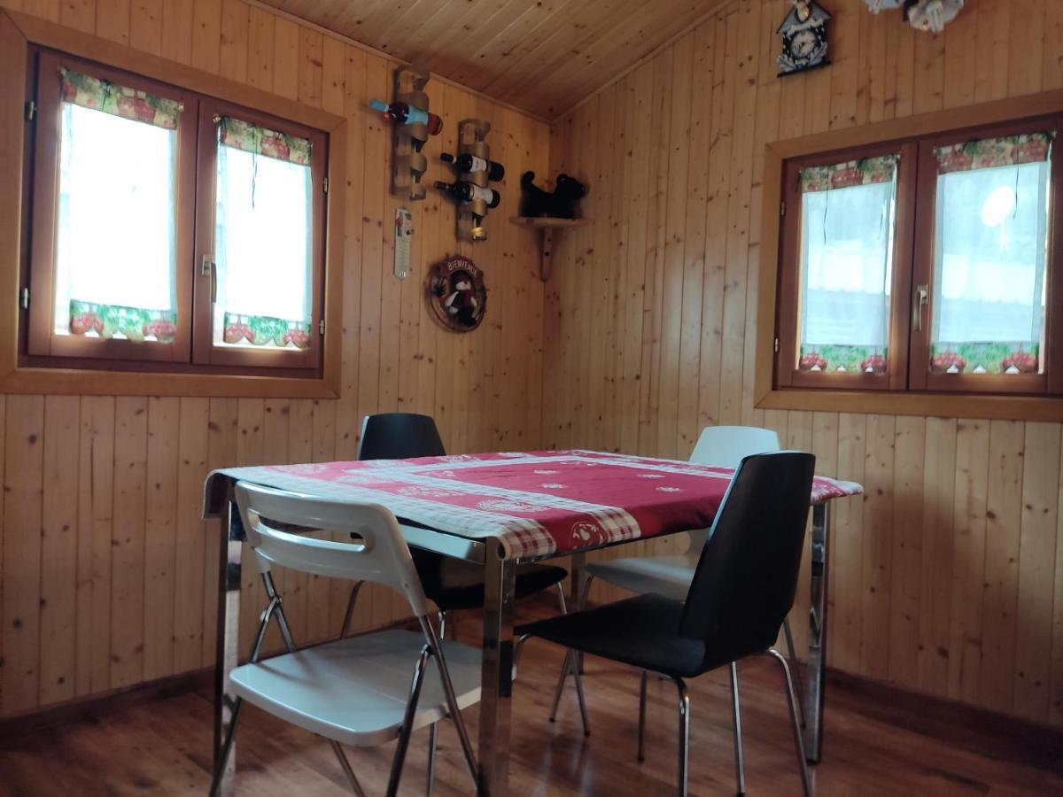 Chalet Del Sorriso Villa Клавиере Екстериор снимка